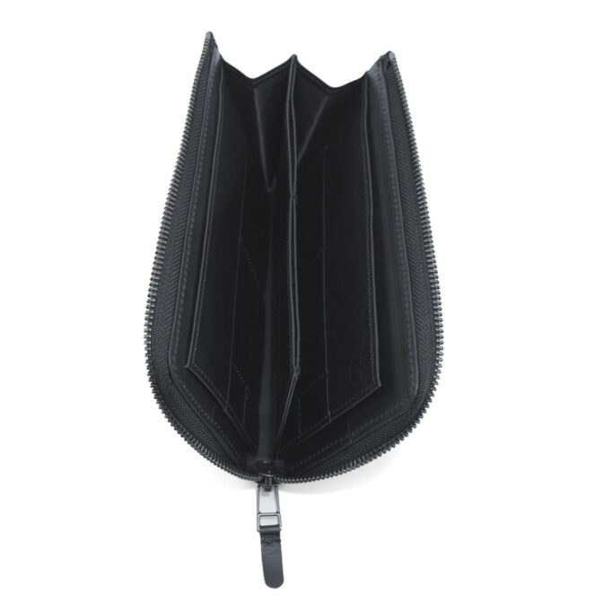 仕分けが多い本革長財布